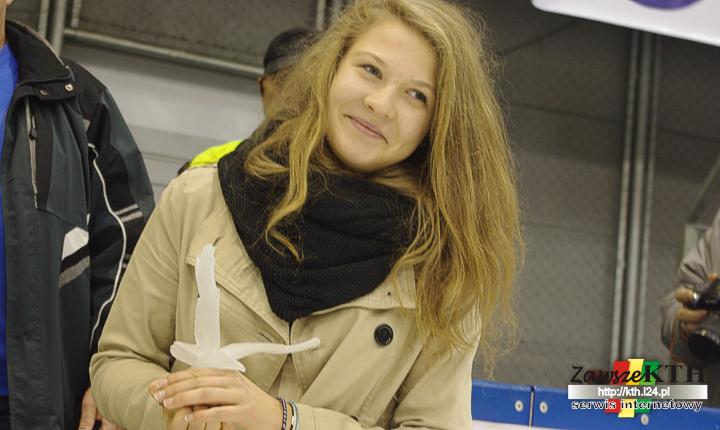 Aneta-Cygan_z_hokejowym-orem